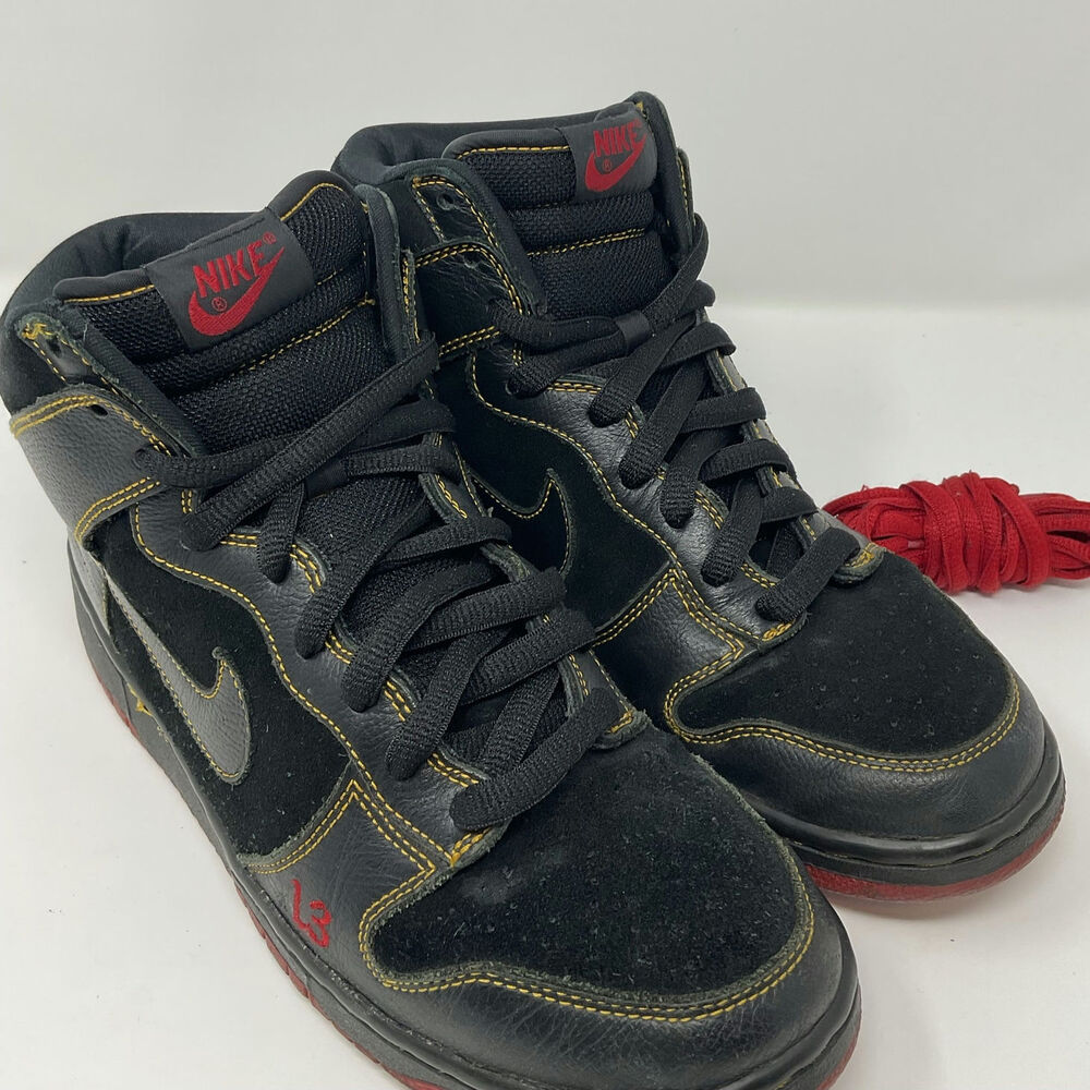 2004 Nike SB Dunk High Unlucky 13 Black Red 305050-001 Size US 9.5